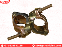 Right-angle scaffolding double coupler for 90-degree pipe connections